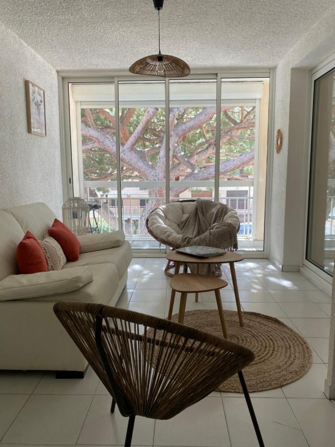Superbe Appartement Cosy Vue Mer Pieds Dans L'Eau كافالير سور مير المظهر الخارجي الصورة