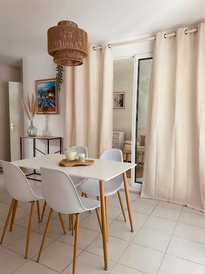 Superbe Appartement Cosy Vue Mer Pieds Dans L'Eau كافالير سور مير المظهر الخارجي الصورة