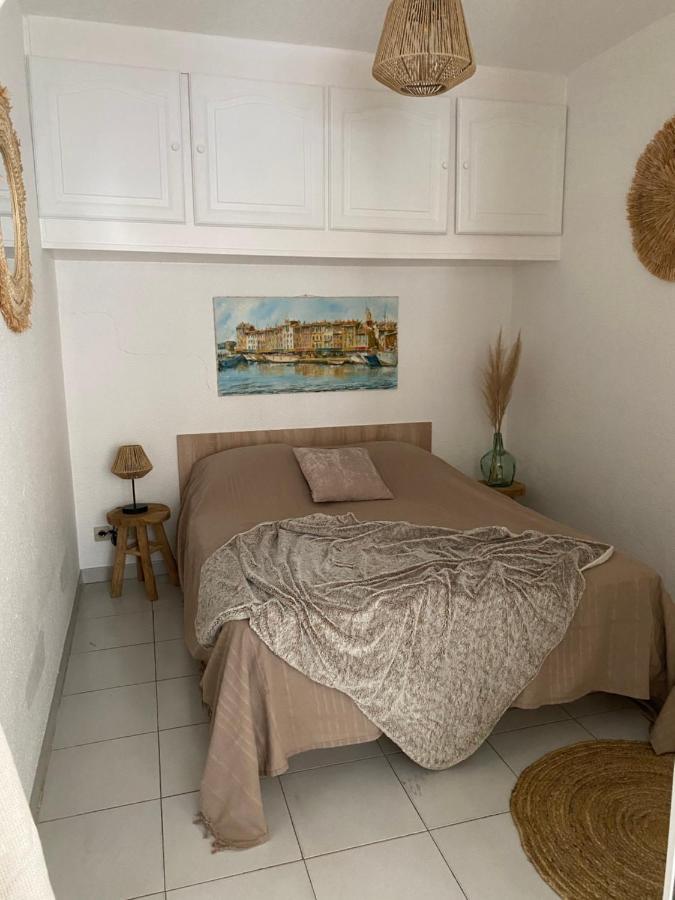 Superbe Appartement Cosy Vue Mer Pieds Dans L'Eau كافالير سور مير المظهر الخارجي الصورة