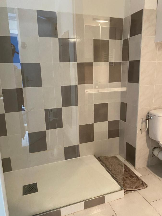 Superbe Appartement Cosy Vue Mer Pieds Dans L'Eau كافالير سور مير المظهر الخارجي الصورة