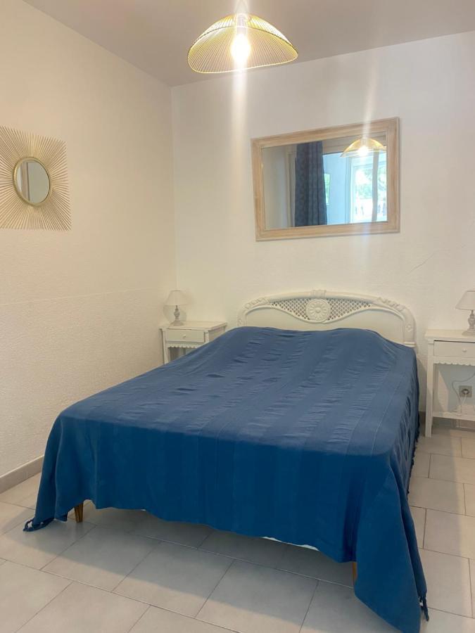 Superbe Appartement Cosy Vue Mer Pieds Dans L'Eau كافالير سور مير المظهر الخارجي الصورة